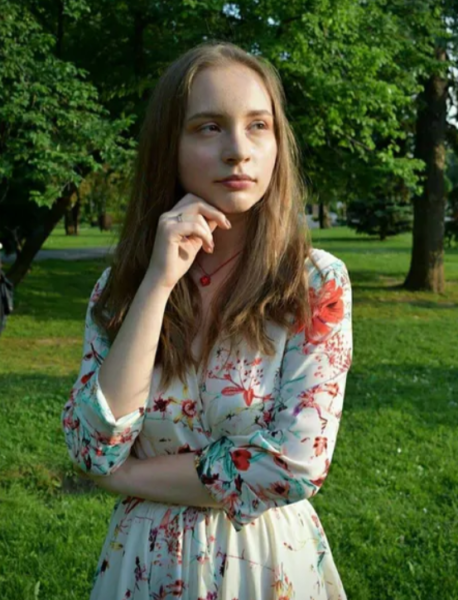 Andreea s-a trezit din comă după 23 de zile. Acum este studentă la Medicină și luptă alături de medicii de la ATI, pentru a salva viețile pacienților 27