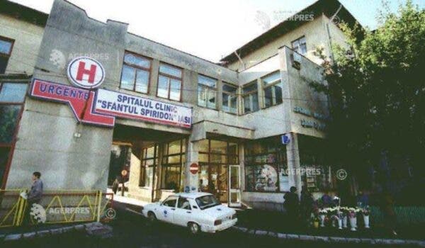 Șefă de clinică din Iași, demisă pentru că și-a favorizat părinții: au stat internați 1.229 de zile în 6 ani