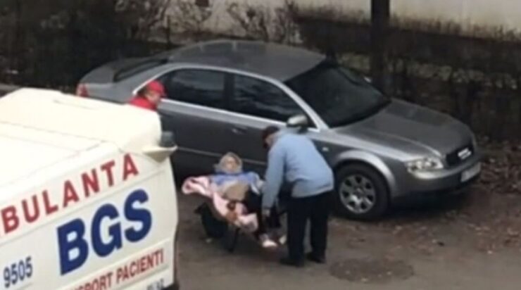 batranica carata cu roaba in iasi