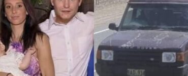 Trei frați au fost găsiți în viață lângă cadavrele părinților lor, în mașina făcută praf a familiei