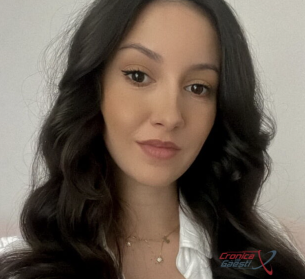 Nicoleta Pârvu, fosta Miss Adolescență 2016, a murit după ce a născut gemene. Modelul avea doar 25 de ani 25 Nicoleta Pârvu