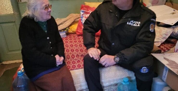 Singură pe lume, o bătrână din Constanța a sunat la 112, speriată că va muri de frig în casă. Nu are bani și nici familie: și-a pierdut pe rând soțul, fiul, fratele și sora: „E criminală singurătatea”