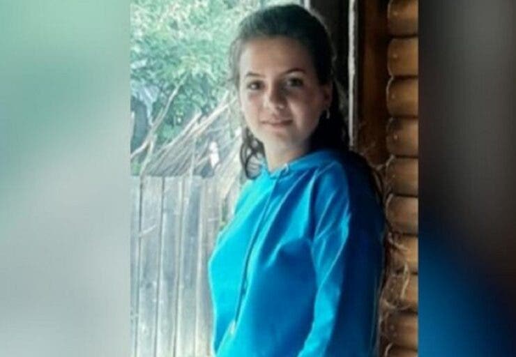 O copilă de 14 ani, dată dispărută de mama ei. Micuța a plecat în vizită la un prieten și nu s-a mai întors la familia ei