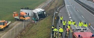 Care este cauza accidentului în care trei români au murit după ce autocarul s-a răsturnat. Detalii tragice din anchetă FOTO