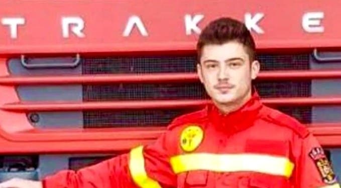 Visa să devină fotbalist, dar moartea tatălui i-a schimbat planul. Cine e Andrei, tânărul român care îi calcă pe urme părintelui lui: „Trebuie să continui ce a început tata”