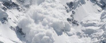 ANM, avertisment pentru toți turiștii! Pericol de avalanșă în cele mai cunoscute zone montane