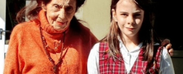 Ce note are Eliza Iliescu în primul an de facultate. Cum o recompensează pe fiica sa Adriana Iliescu, cea mai bătrână mamă din România: "Sunt tare mândră!"