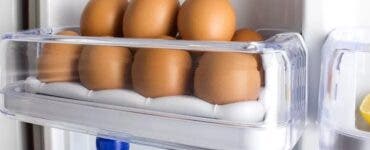 Cum depozitezi corect ouăle în frigider. Unde să le așezi și ce să faci înainte cu ele