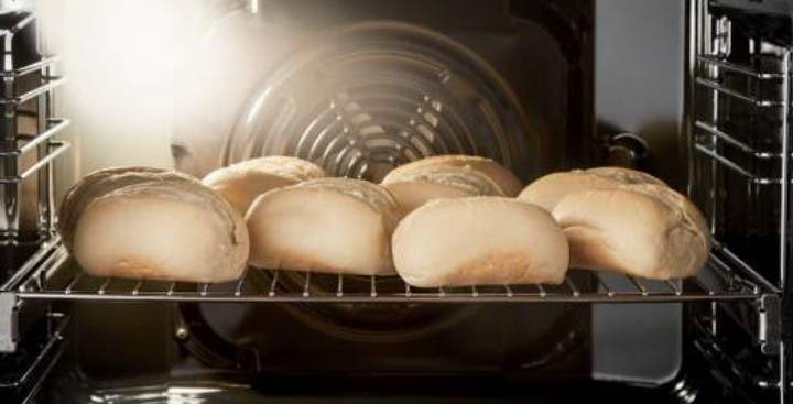 Temperatura ideală la care se coace pâinea în cuptorul electric. Care e cel mai important aspect