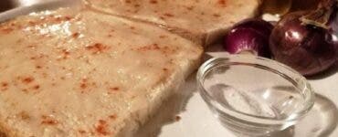 Cât a plătit un turist în Cluj pe o porție de pită cu untură. „Mâncarea săracului” a devenit un lux