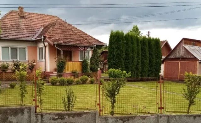 Amendă usturătoare pentru românii care stau la curte! O simplă greșeală și ești bun de plată