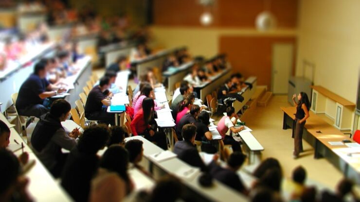 Vești rele pentru studenți! Incredibila ce sume ajung taxele de școlarizare 25 se scumpesc taxele