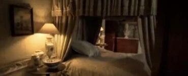 Cornelia doarme într-o lenjerie de pat care nu a fost spălată de 100 de ani. E plăcerea ei să facă asta: „Așa trăiau oamenii cu ani în urmă, eu încă mai trăiesc așa”