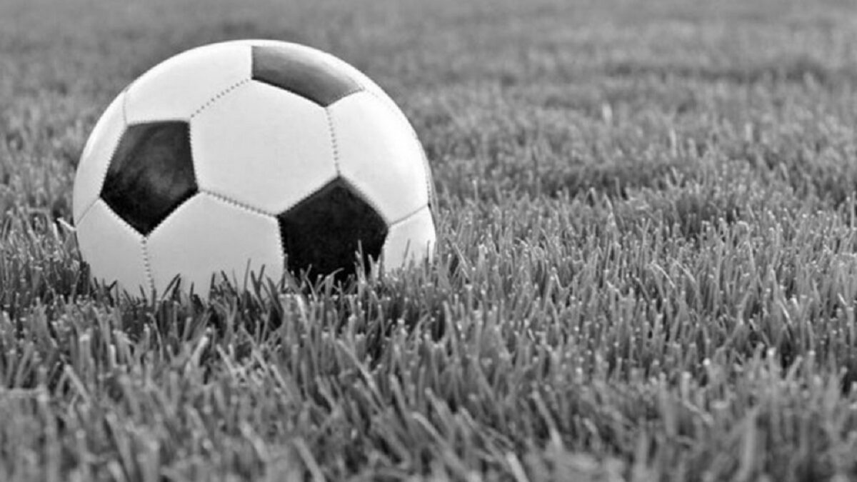 Cunoscut patron al unui club de fotbal, găsit mort în toiul nopții. Poliția a blocat intrările și ieșirile din oraș