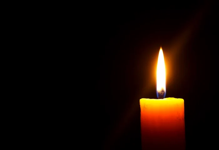 Tragedie în lumea fotbalului! Un jucător de 21 de ani s-a prăbușit pe teren în timpul meciului și nu a mai putut fi salvat 25 lumanare