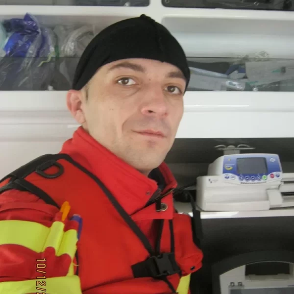 Ionuț salva viețile celorlalți și urma să devină tată peste câteva luni, dar a decis să-și pună capăt zilelor. Prietenii sunt în stare de șoc 26 ionut muresan