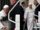 Ultimile imagini cu Papa Francisc înainte să fie internat la spital! Mesagerul lui Dumnezeu suferă de o infecție respiratorie 
