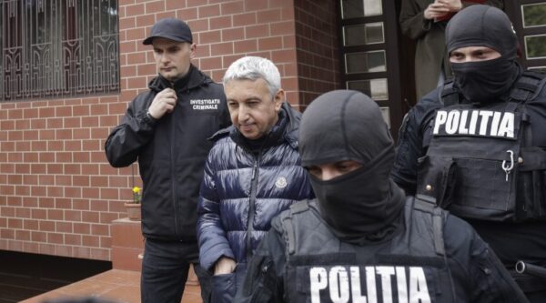 Dan Diaconescu a fost reținut pentru 24 de ore, suspectat de act sexual cu un minor și prostituție infantilă. Detalii cutremurătoare din anchetă