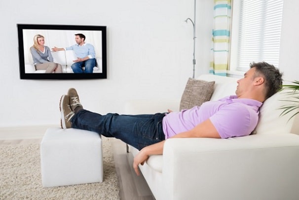 De ce să nu dormi cu televizorul pornit
