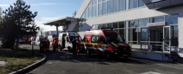 Tragedie fără margini pe aeroportul din Satu Mare! Un bărbat a murit după ce a coborât din avion