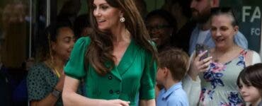 Cerceii foarte ieftini purtați de Kate Middleton. Cât costă gablonțurile de la urechile Prințesei