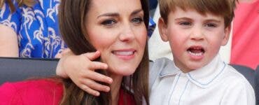 Ce i-a șoptit Kate Middleton la ureche prințului Louis pentru a-l cuminți în public. Mesajul surprinzător