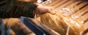 Cum verifici că pâinea de la raft, din supermarket, chiar e proaspătă. Ce trebuie să faci