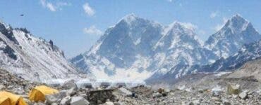 Lacrimi amare pe vârful muntelui Everest! Un moldovean a murit în mod tragic, după ce i s-a făcut rău