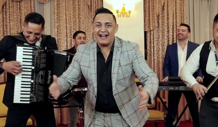 Doliu în lumea muzicii! Un lăutar îndrăgit de români a murit. Familia și prietenii apropiați îl plâng cu lacrimi amare 25 Doliu în lumea muzii! Un lăutar îndrăgit de români a murit. Familia și prietenii apropiați îl plâng cu lacrimi amare