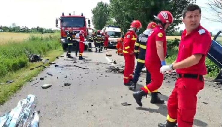 Un bărbat ar fi provocat intenționat un accident rutier înfiorător, în Prahova! Și el, și un alt șofer au murit. Ce aflase soţia șoferului vinovat, înainte de tragedie