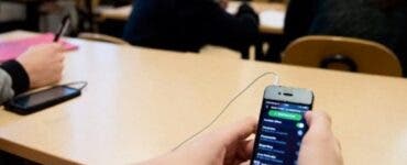 Adio telefoane în școli! UNESCO cere măsuri stricte pentru elevi