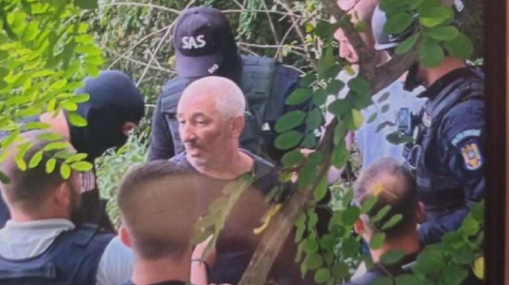 Este vestea momentului. Pistolarul din Gorj a fost capturat de polițiști. Unde se ascundea, de fapt, inculpatul 25 oistolarul din gorj prins