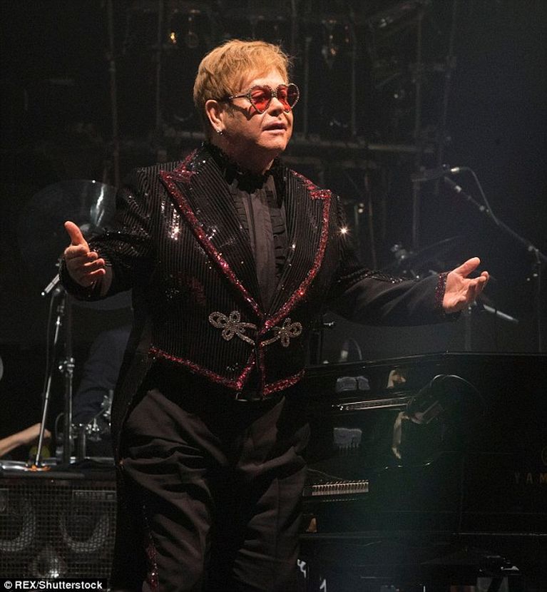 Este vestea momentului! Elton John se retrage din muzică. Artistul a avut deja ultimul concert 26 Elton John cariera