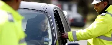 Greșeala banală pentru care șoferii români vor primi amenzi usturătoare! Când se schimbă legea