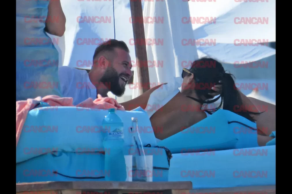 Andrei Neacșu la plajă, alături de noua iubită. Sursă foto: CANCAN