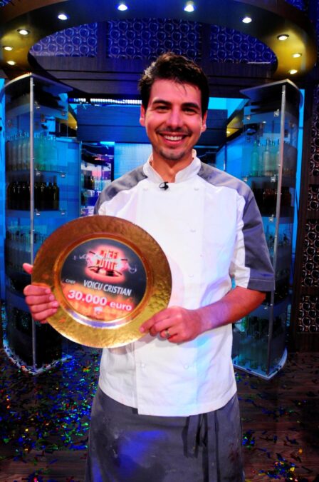 Îl mai știi pe Cristian Voicu, câștigătorul sezonului 2 Chefi la cuțite? Detalii exclusive din viața concurentului din echipa lui Florin Dumitrescu: ”Nu am mai ținut legătura, aveam fiecare drumul lui” 26 castigator chefi la cutite