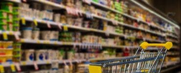 Programul magazinelor de 1 Mai 2024: Orarul de funcționare al supermarketurilor și mall-urilor din România