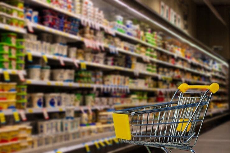 Programul magazinelor de 1 Mai 2024: Orarul de funcționare al supermarketurilor și mall-urilor din România