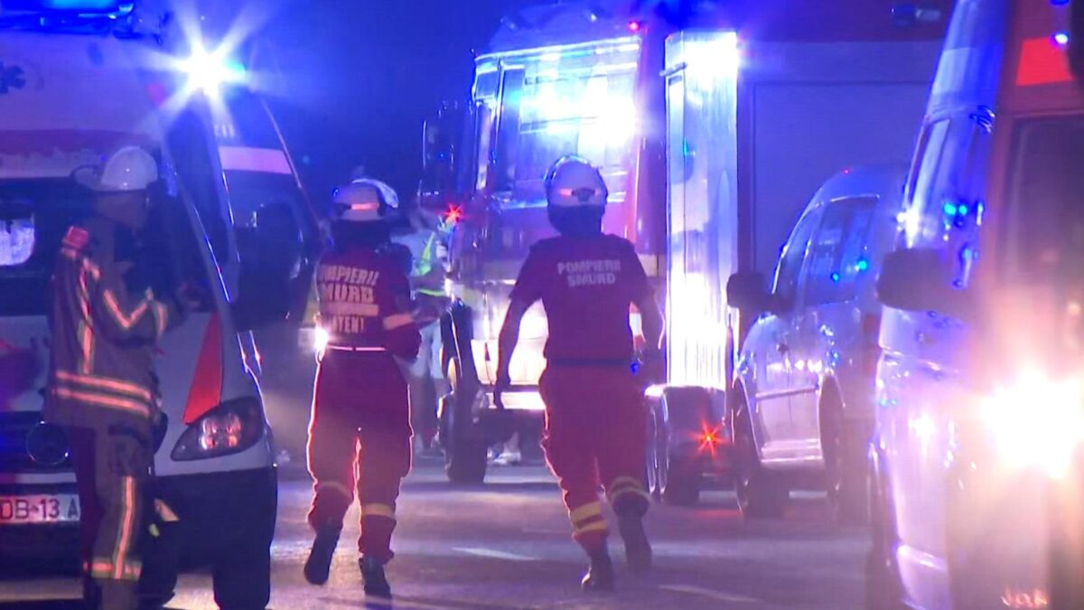 El este Andrei, pompierul care în timpul exploziei de la Crevedia a încercat să își salveze colegii: ”Îi vedeam că veneau din foc” 26 explozie crevedia