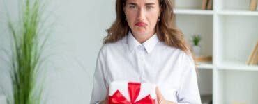 Cele mai nepotrivite cadouri pentru o femeie. Ce include acest top
