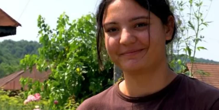Trebuia să dea BAC-ul și să devină jandarm, dar a fost nevoită să plece din țară. Ea este Victoria, o tânără de 19 ani cu o poveste care te va face să plângi 25 povestea victoriei