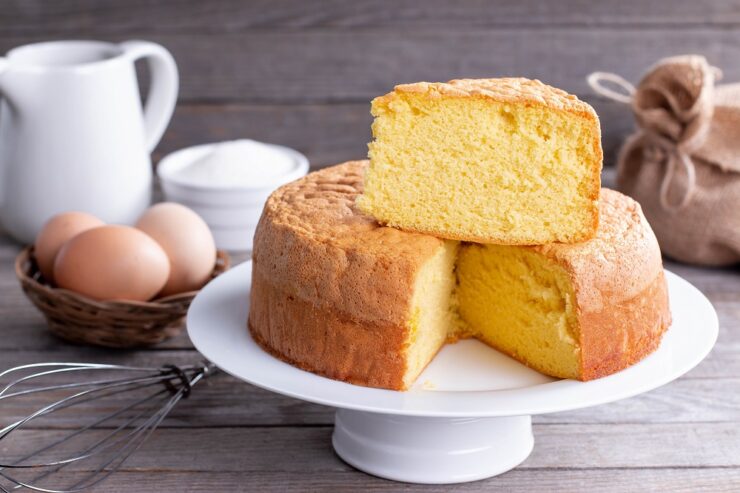 Transformă banalul pandișpan într-un desert delicios, pe placul tuturor. Ai nevoie doar de un ingredient 25 pandispan