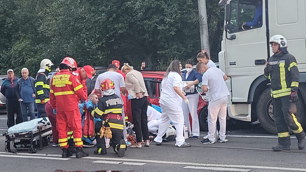 Accident teribil chiar în fața spitalului din Timișoara. Un angajat de la Cardiologie a fost ucis între două TIR-uri 26 accident timisoara
