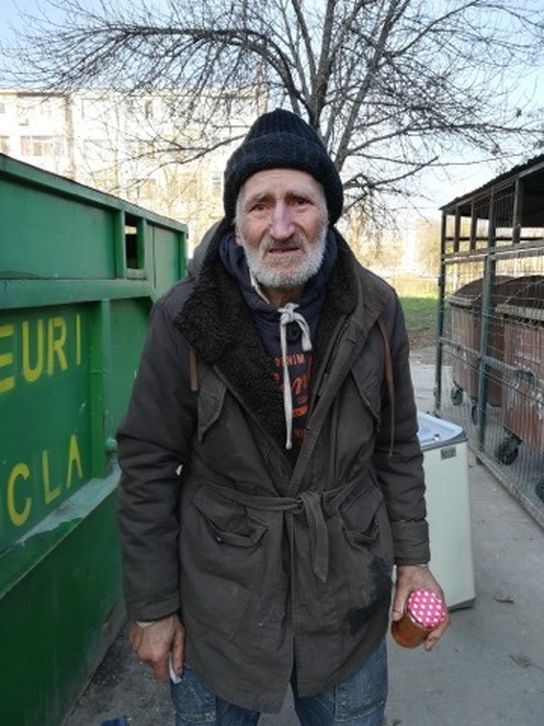 El este bătrânul din Galați care a uimit o țară întreagă. Povestea lui te va face să plângi în hohote 26 barbat din galati