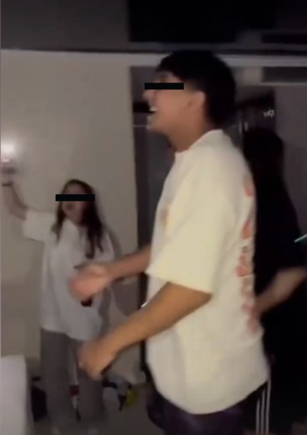 Ce posta cel mai des pe rețelele sociale Giorgiana, una dintre fetele care s-a sinucis în Lupeni? Ce semne făcea din mâini când era fotografiată 26 Giorgiana
