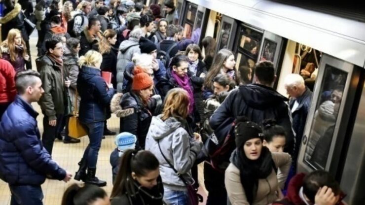 calatori blocati metrou