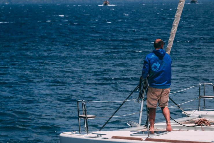 Navigarea catre Libertate: Beneficiile Scolii de Navigatie si Permisul de Barca 25
