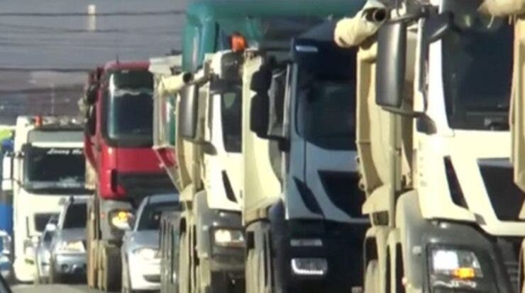 Protestele transportatorilor și fermierilor blochează țara. A șasea zi de haos