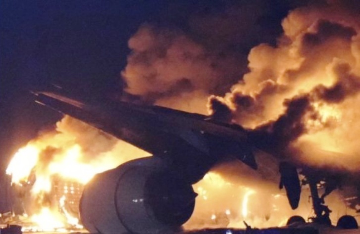 avion cu pasageri prabusit