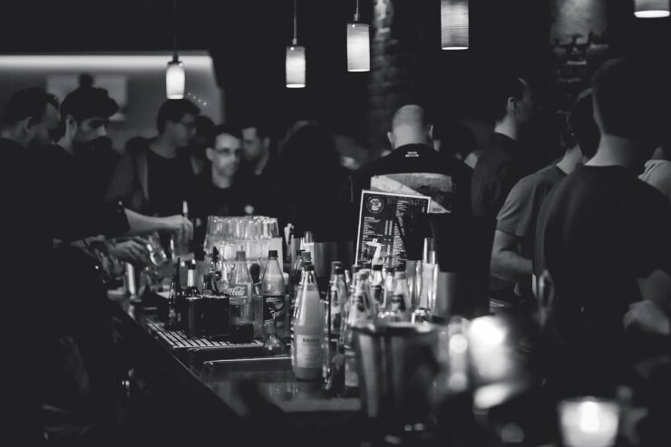 Atenție la restaurant: Greșeala uriașă pe care o fac mulți români atunci când își comandă băuturi 25 Secretul băuturilor cu gheață din restaurante.